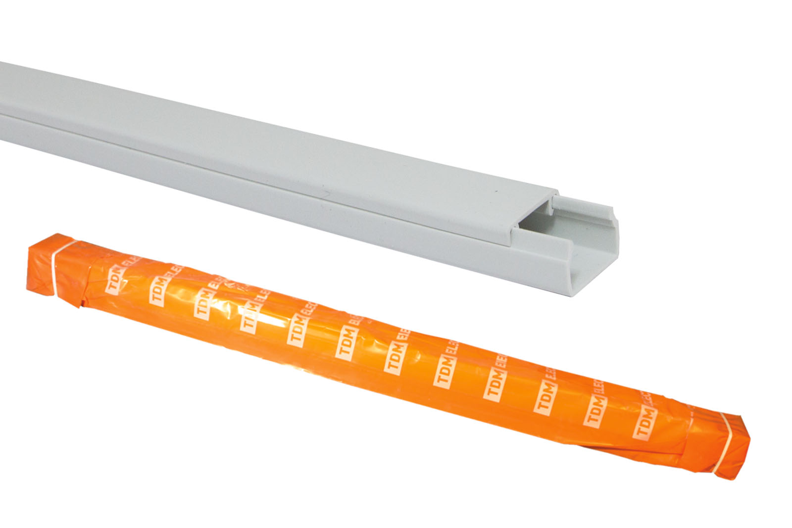 Кабель-канал 15х10 белый TDM (140 м) SQ0402-0002