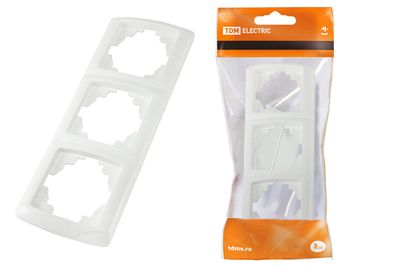 "Рамка 3-х постовая горизонтальная белая ""Онега"" TDM" SQ1805-0025