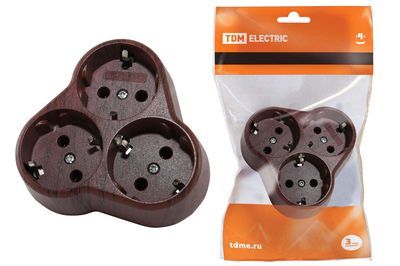 "Блок на 3 гнезда 2П+З круглый 16А 250B ""Эко"" (бук) TDM" SQ1806-0082