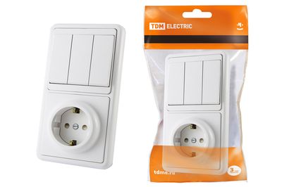 Блок комбинированный БКВР 3-х кл. выкл + розетка 2П+З с з/ш TDM SQ1813-0003